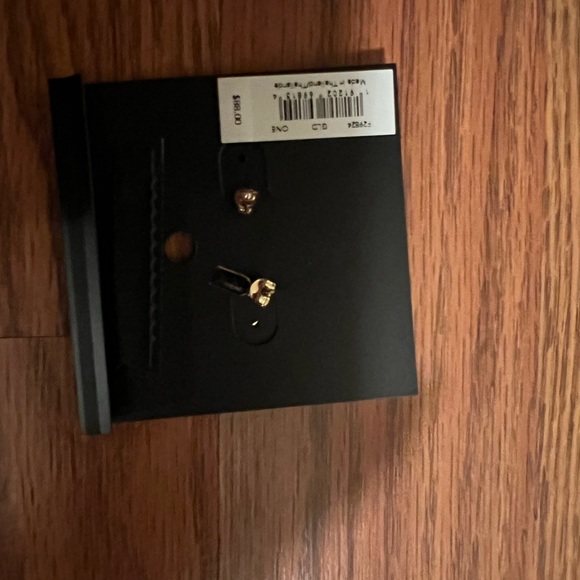 New Coach C earrings - Picture 3 of 3